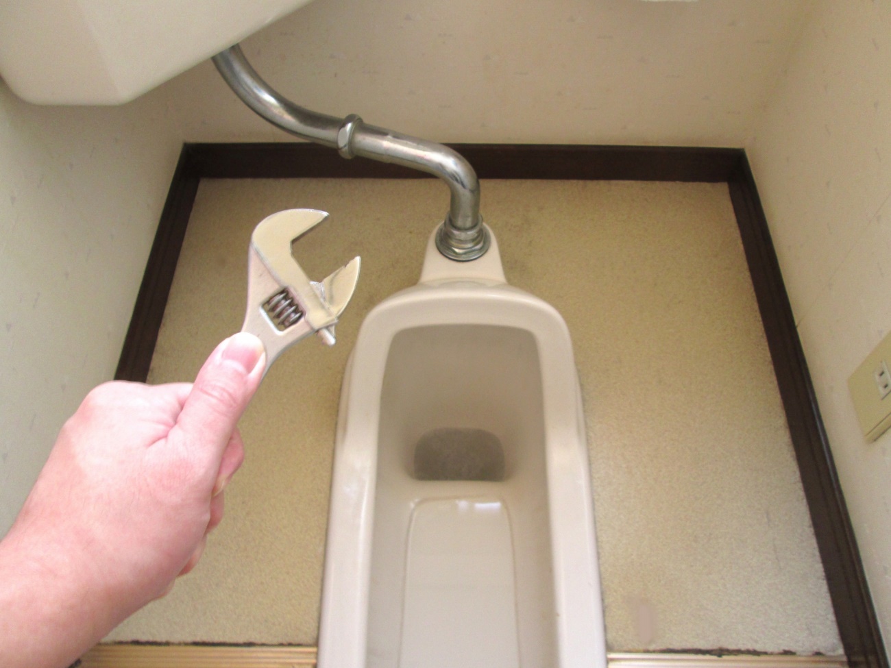 【トイレのレバーが折れた】糟屋郡新宮町 【水のトラブル】トイレの詰まりや水漏れ、水道の水漏れは夜間も即日対応の